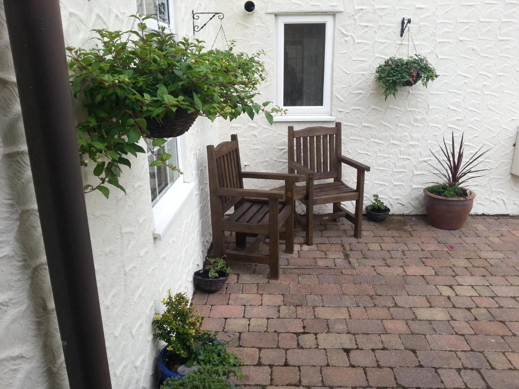 Ty Dderw Country Inn Moelfre Exterior foto